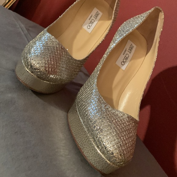 ABSOLUTELY GORGEOUS AUTHENTIC JIMMY CHOO, LONDON, GOLD SHIMMER material. - Picture 10 of 11